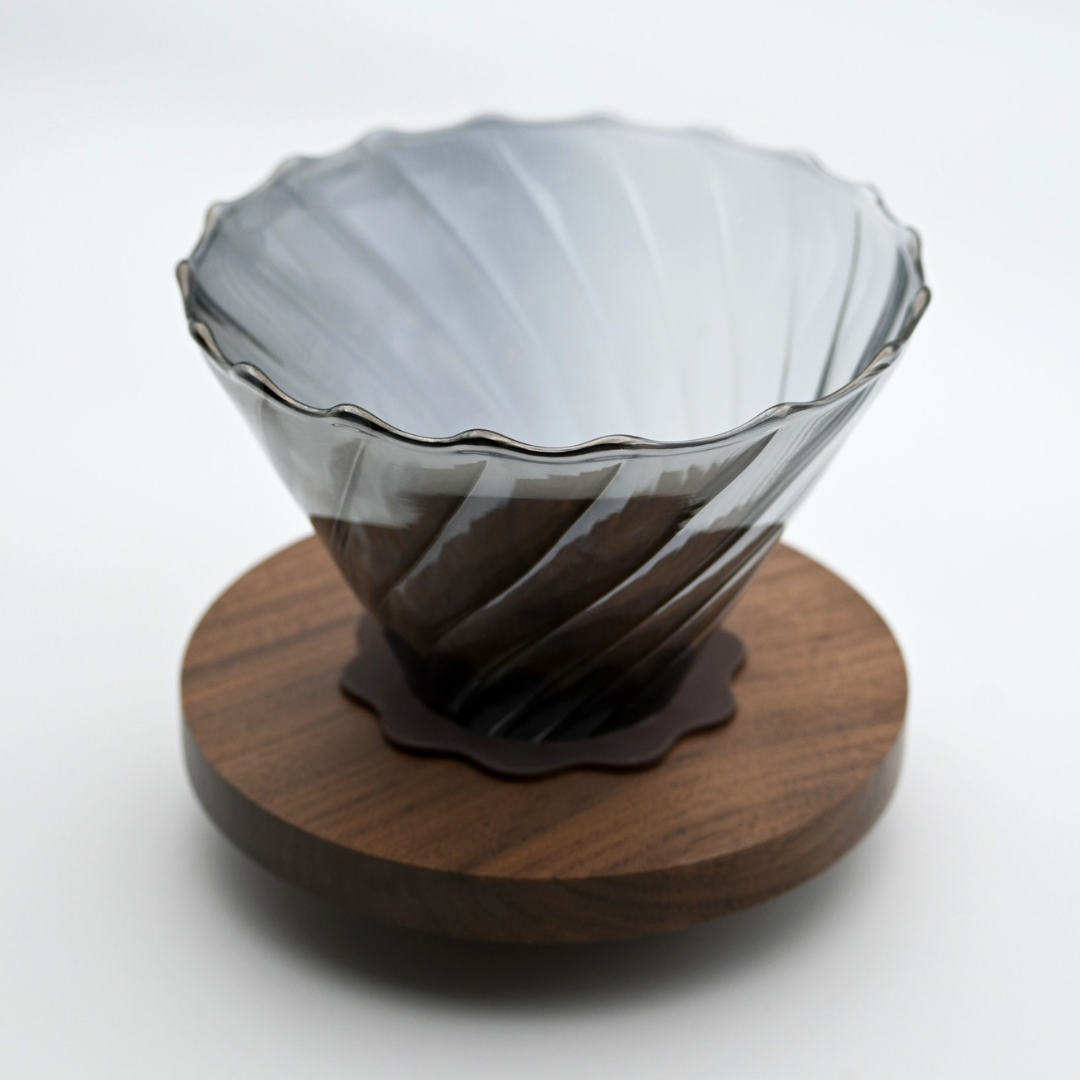 Dripper V60 de Borosilicato Señor K - Base de Madera